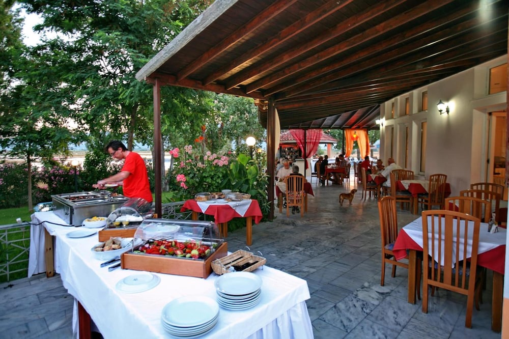 Aegeon Hotel — Restaurant & bars in Lesvos Island