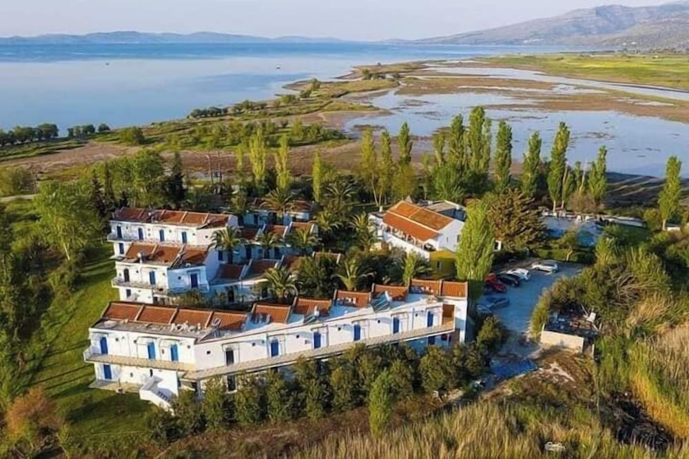 Aegeon Hotel — Hotel building in Lesvos Island