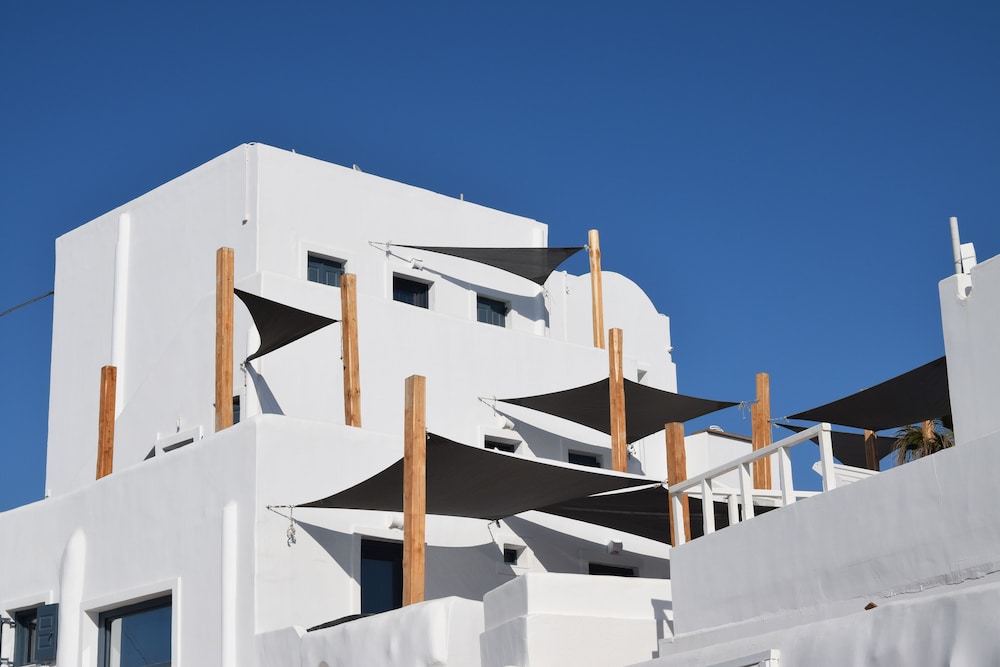 Amaze Suites — Hotel building in Imerovigli, South Aegean