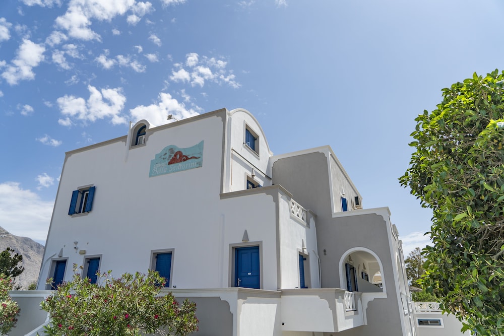 Bella Santorini — Hotel building in Aghios Georgios (Santorini), South Aegean