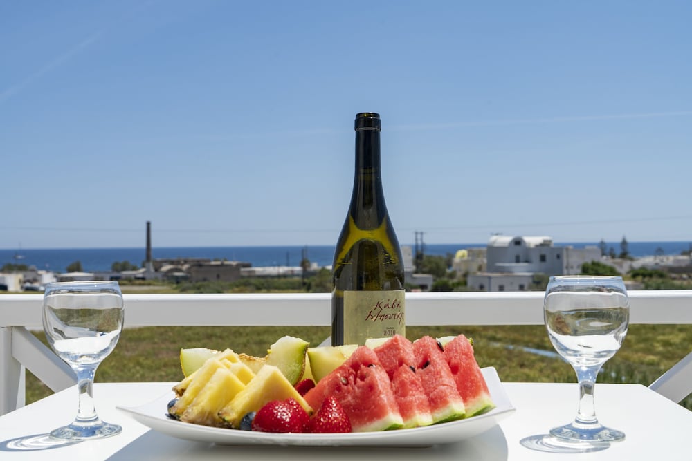 Bella Santorini — Attractions in the area in Aghios Georgios (Santorini), South Aegean