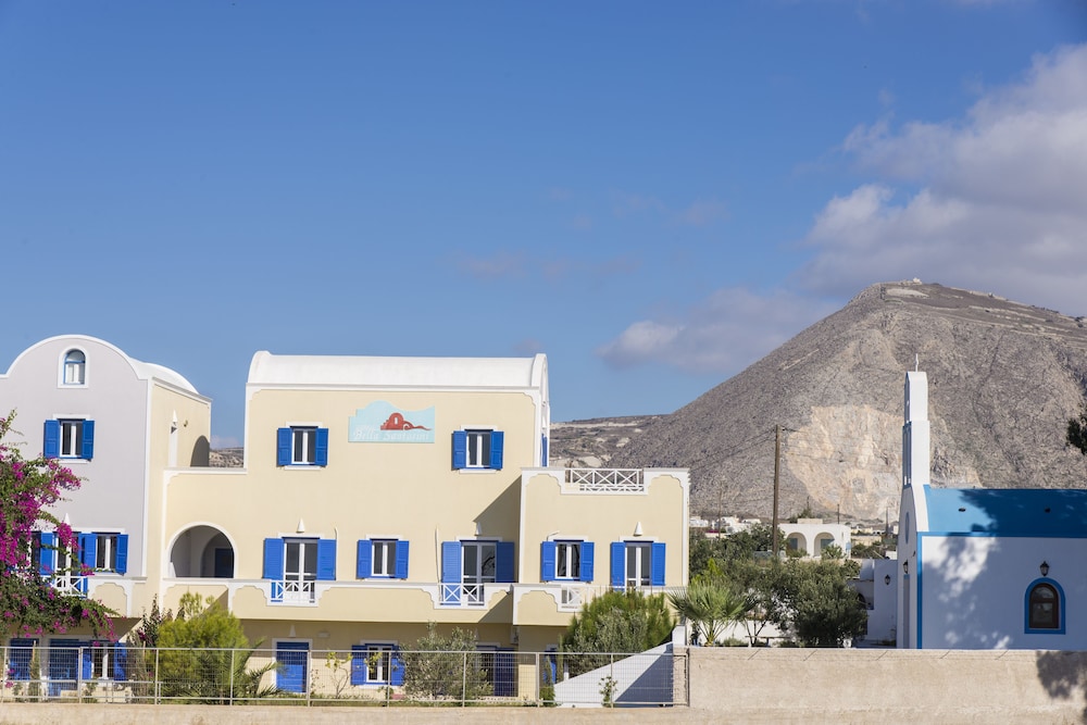 Bella Santorini — Hotel building in Aghios Georgios (Santorini), South Aegean