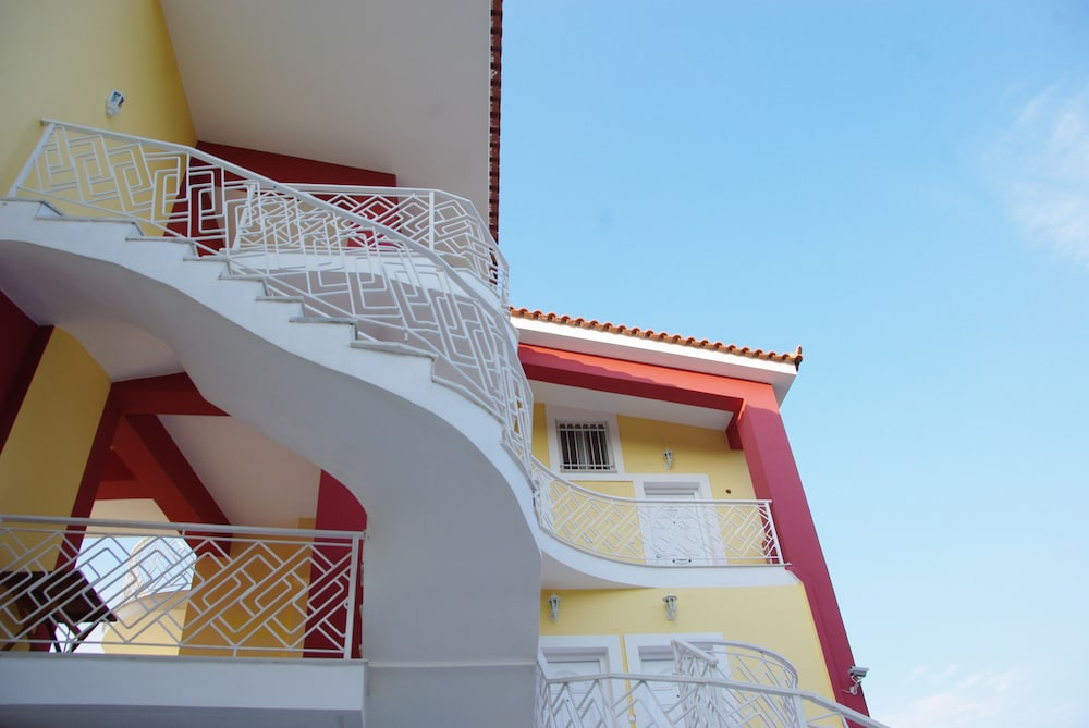 Irida Resort — Hotel building in Kyparissia, Peloponnese