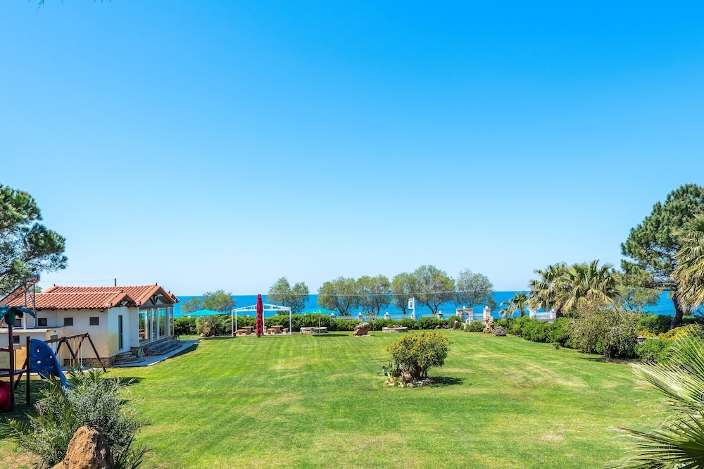 Irida Resort — Main photo in Kyparissia, Peloponnese