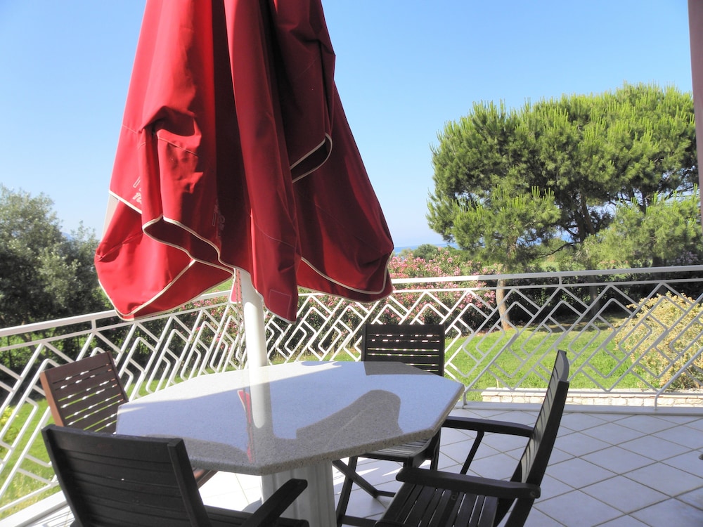 Irida Resort — Restaurant & bars in Kyparissia, Peloponnese