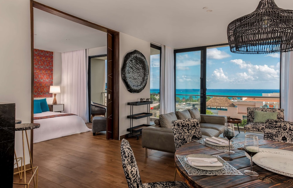 The Fives Downtown Hotel - Curio Collection by Hilton — Hotel rooms in Playa del Carmen, Quintana Roo