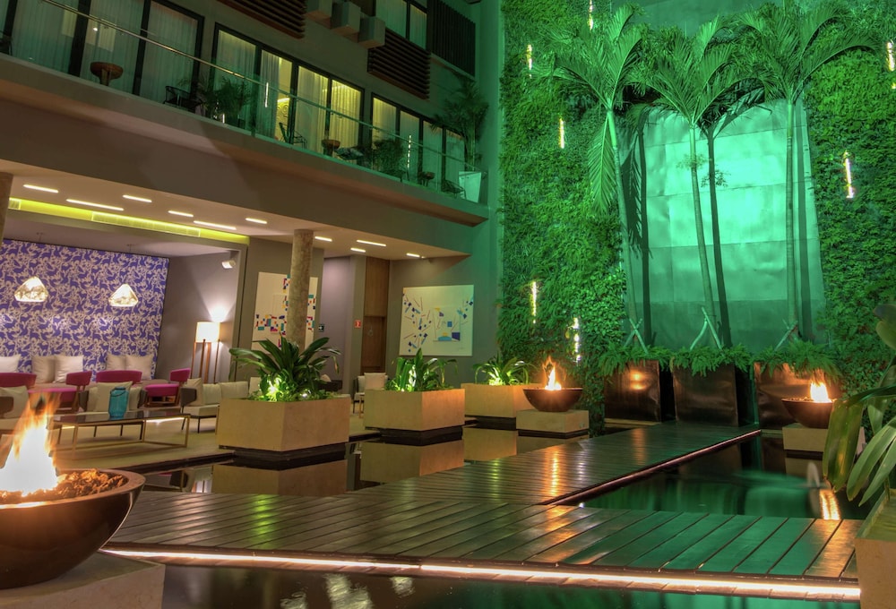 The Fives Downtown Hotel - Curio Collection by Hilton — Hotel building in Playa del Carmen, Quintana Roo