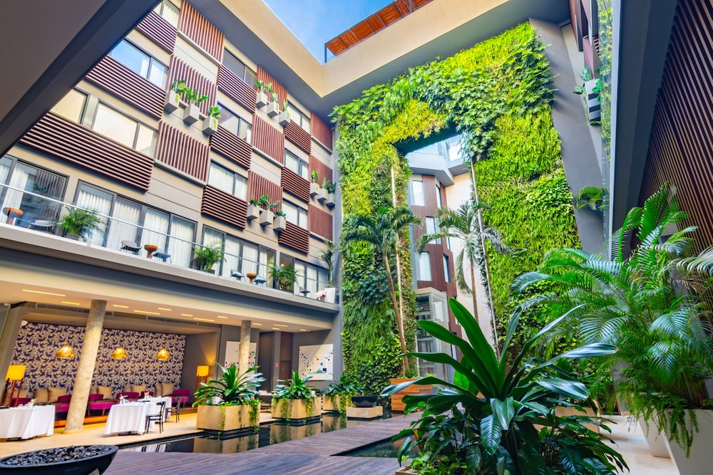 The Fives Downtown Hotel - Curio Collection by Hilton — Hotel building in Playa del Carmen, Quintana Roo