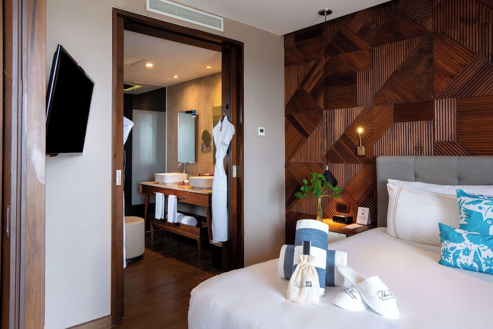 The Fives Downtown Hotel - Curio Collection by Hilton — Hotel rooms in Playa del Carmen, Quintana Roo