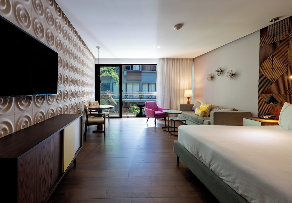 The Fives Downtown Hotel - Curio Collection by Hilton — Hotel rooms in Playa del Carmen, Quintana Roo