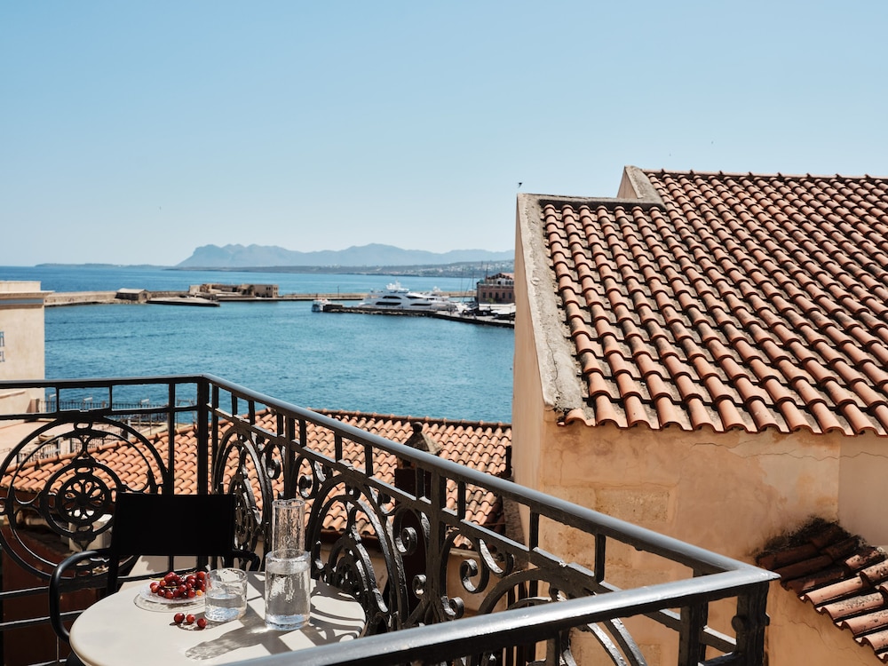 Casa Delfino Hotel & Spa - Small Luxury Hotels of the World — Hotel rooms in Chania