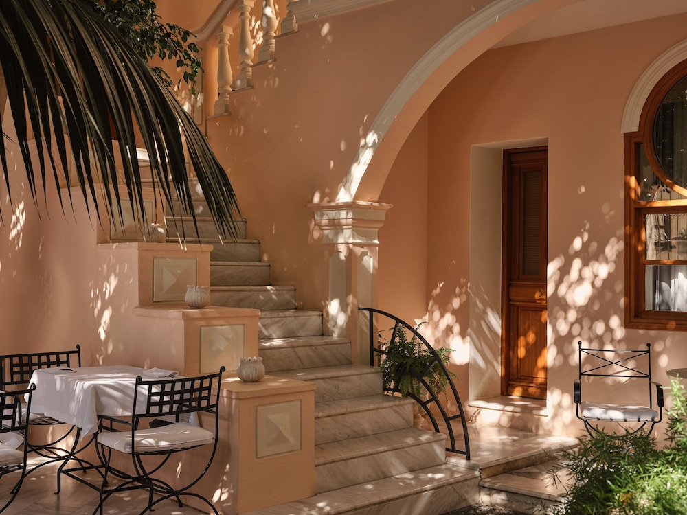 Casa Delfino Hotel & Spa - Small Luxury Hotels of the World — Hotel building in Chania