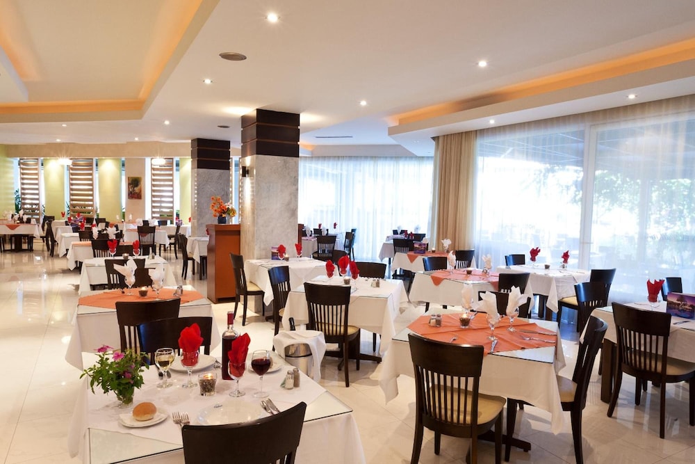 Cathrin Hotel Rhodes By Anayia All Inclusive Resorts — Restaurant & bars in Faliraki, South Aegean