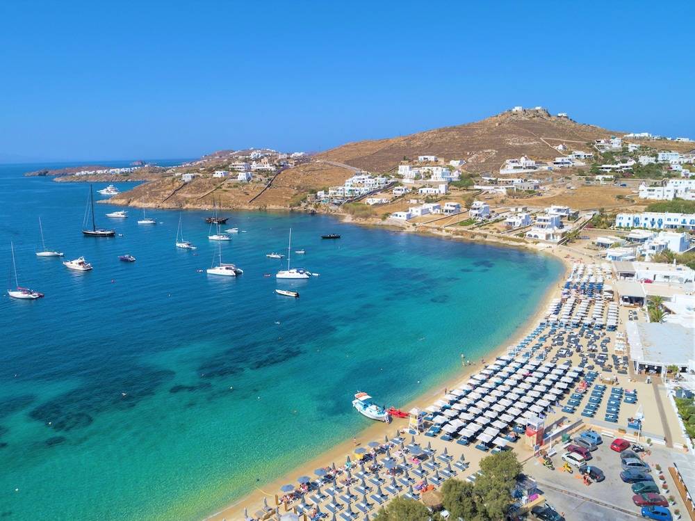 Deliades Mykonos — Beach in Ornos, South Aegean