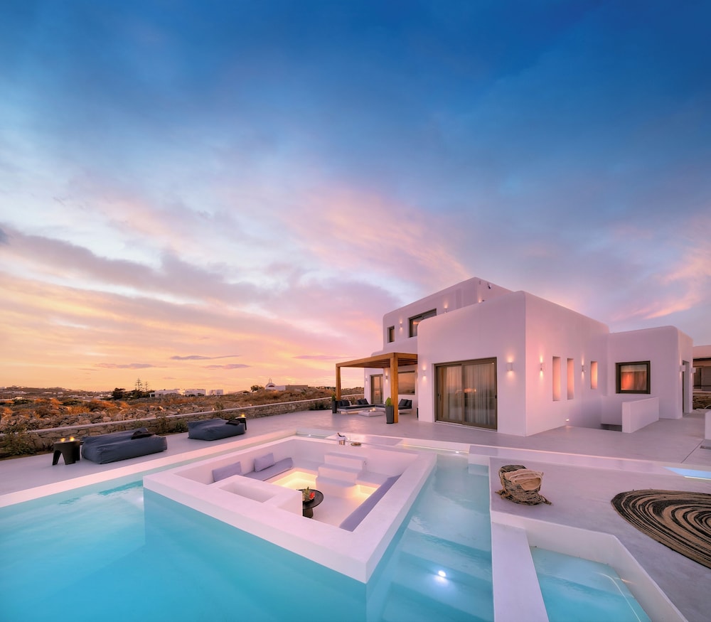 Deliades Mykonos — Swimming pool in Ornos, South Aegean