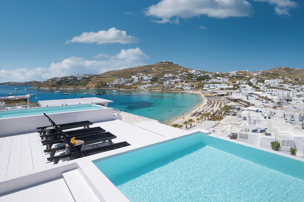 Deliades Mykonos — Swimming pool in Ornos, South Aegean