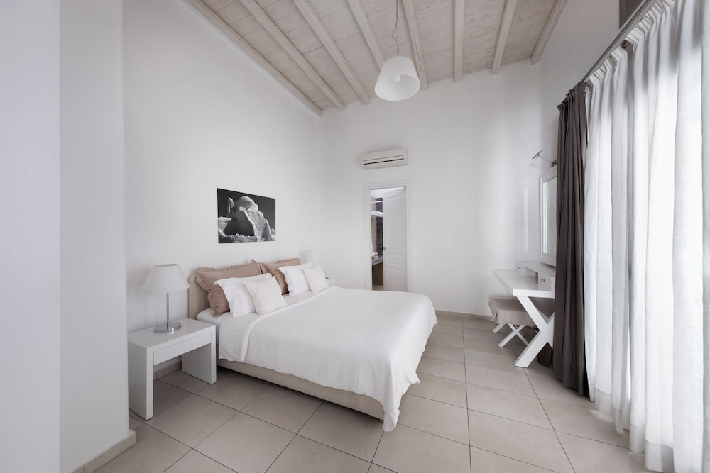 Deliades Mykonos — Hotel rooms in Ornos, South Aegean