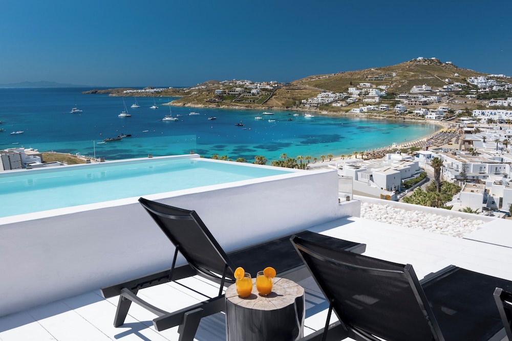 Deliades Mykonos — Swimming pool in Ornos, South Aegean