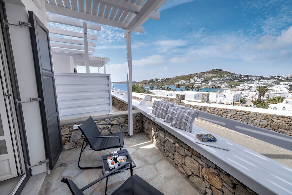 Deliades Mykonos — Hotel rooms in Ornos, South Aegean