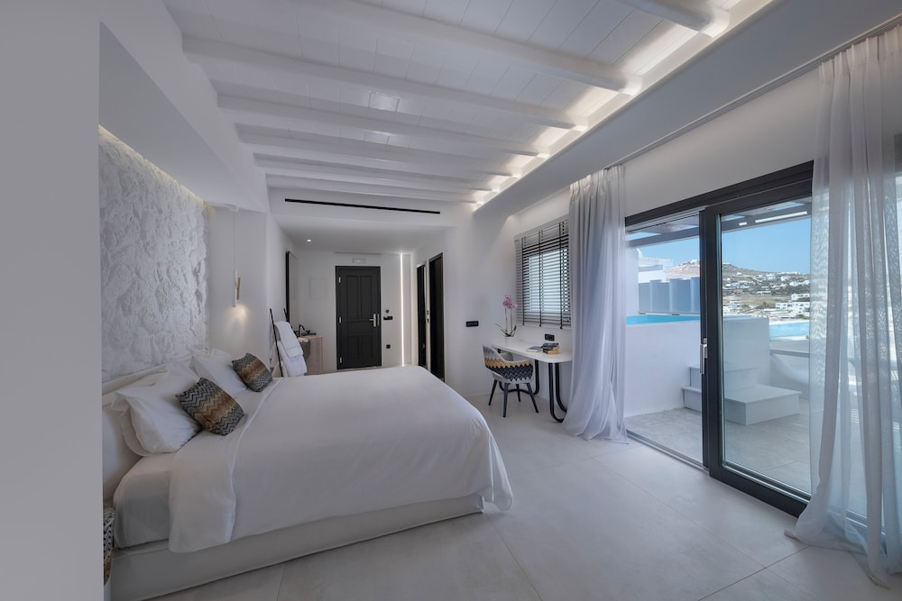 Deliades Mykonos — Hotel rooms in Ornos, South Aegean