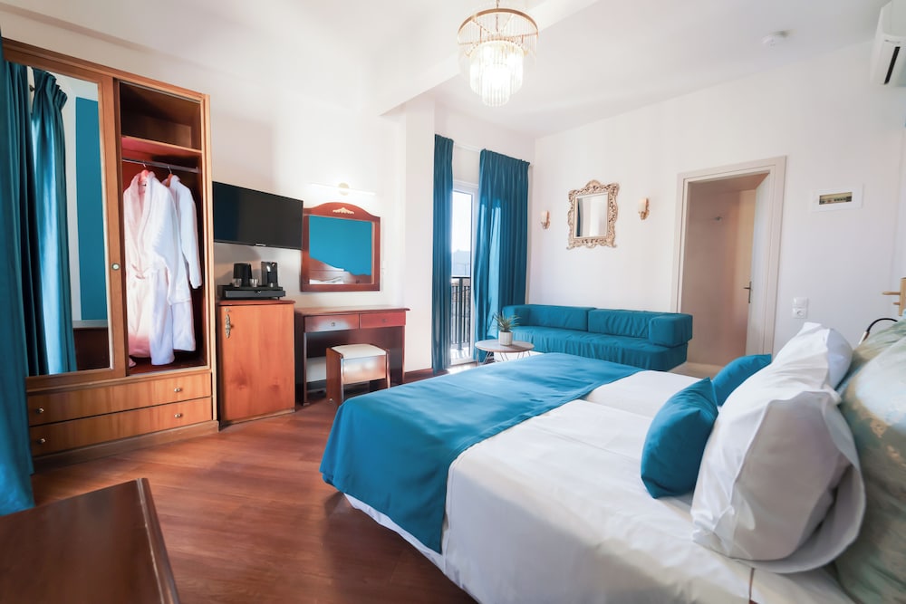 Diana Hotel — Hotel rooms in Zante Town, Ionian Islands