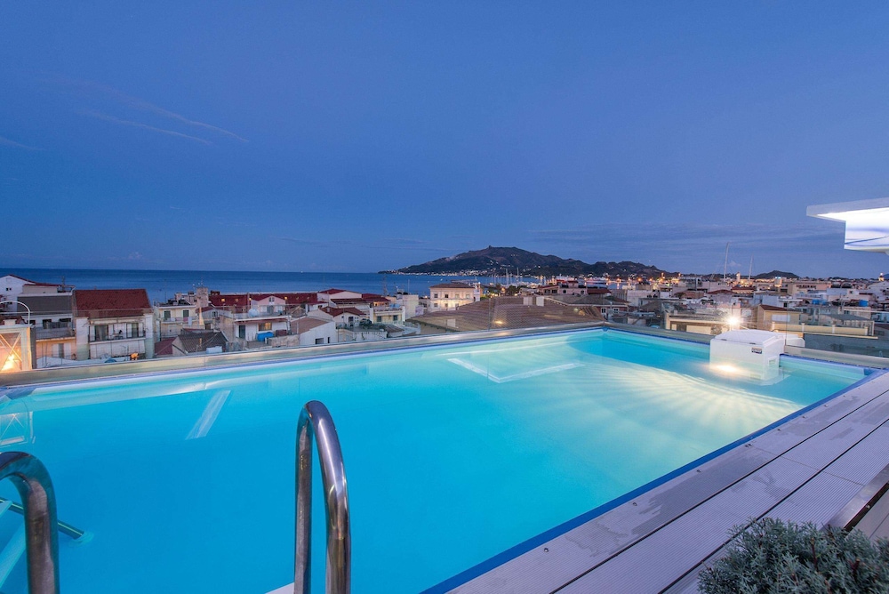 Diana Hotel — Main photo in Zante Town, Ionian Islands