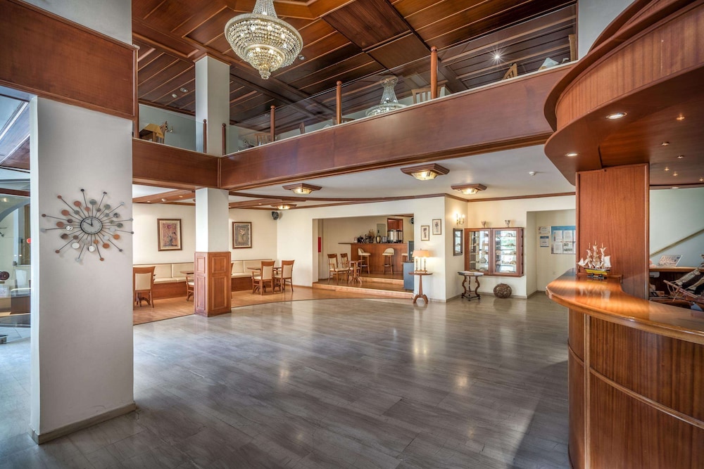 Diana Hotel — Restaurant & bars in Zante Town, Ionian Islands