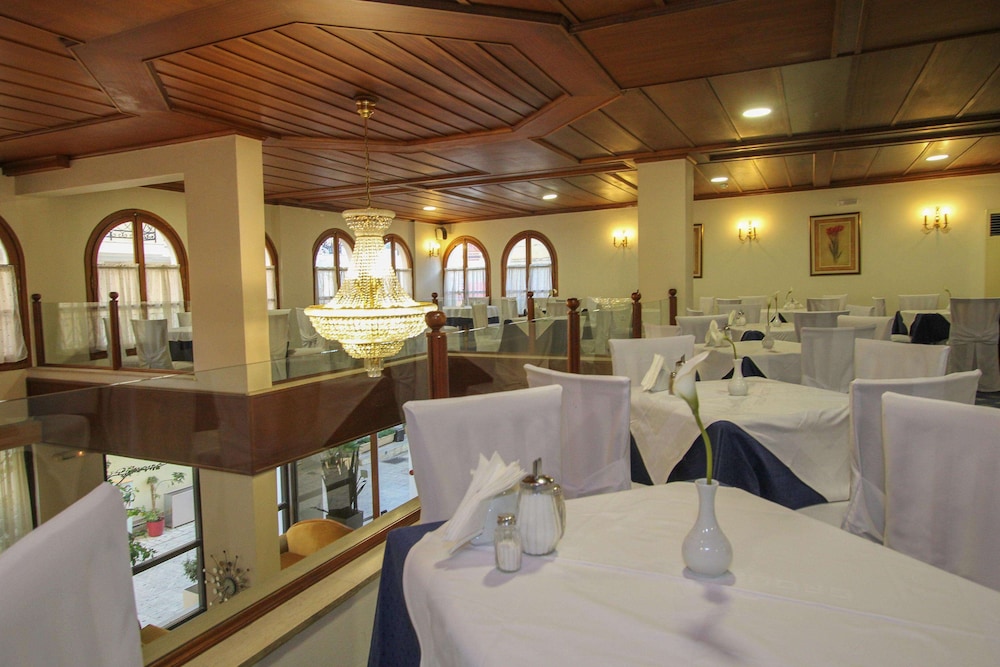 Diana Hotel — Restaurant & bars in Zante Town, Ionian Islands