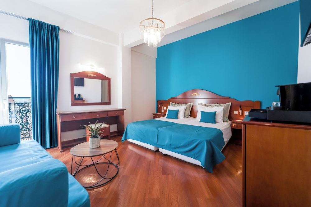 Diana Hotel — Hotel rooms in Zante Town, Ionian Islands