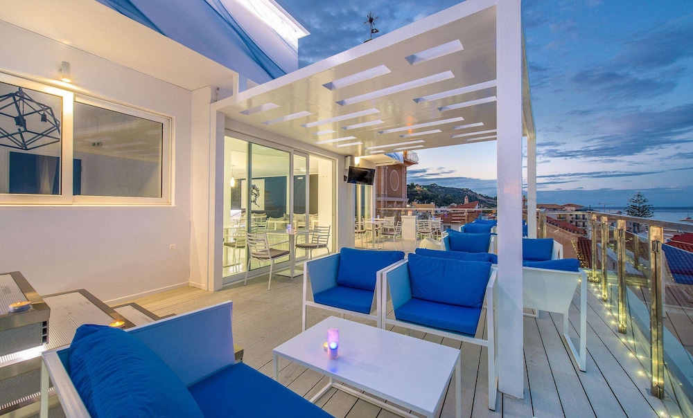Diana Hotel — Restaurant & bars in Zante Town, Ionian Islands
