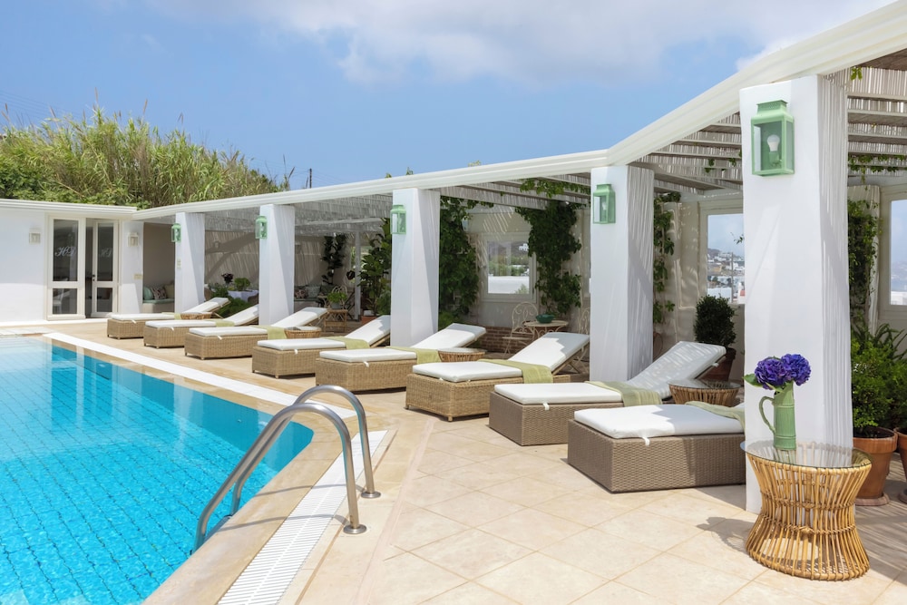Dorion Hotel
