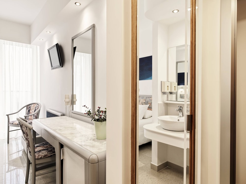 Esperia City Hotel — Hotel rooms in Rhodes Town, South Aegean