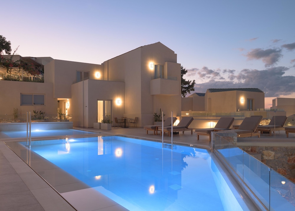 Galaxy Suites Boutique Resort — Swimming pool in Hersonissos