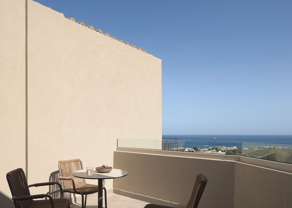 Galaxy Suites Boutique Resort — Hotel building in Hersonissos