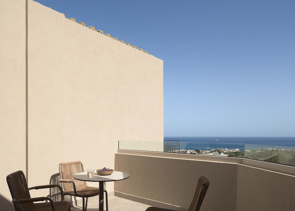 Galaxy Suites Boutique Resort — Hotel building in Hersonissos