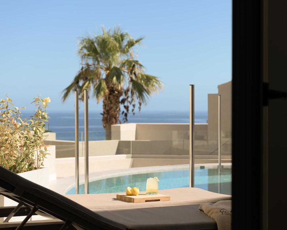 Galaxy Suites Boutique Resort — Swimming pool in Hersonissos