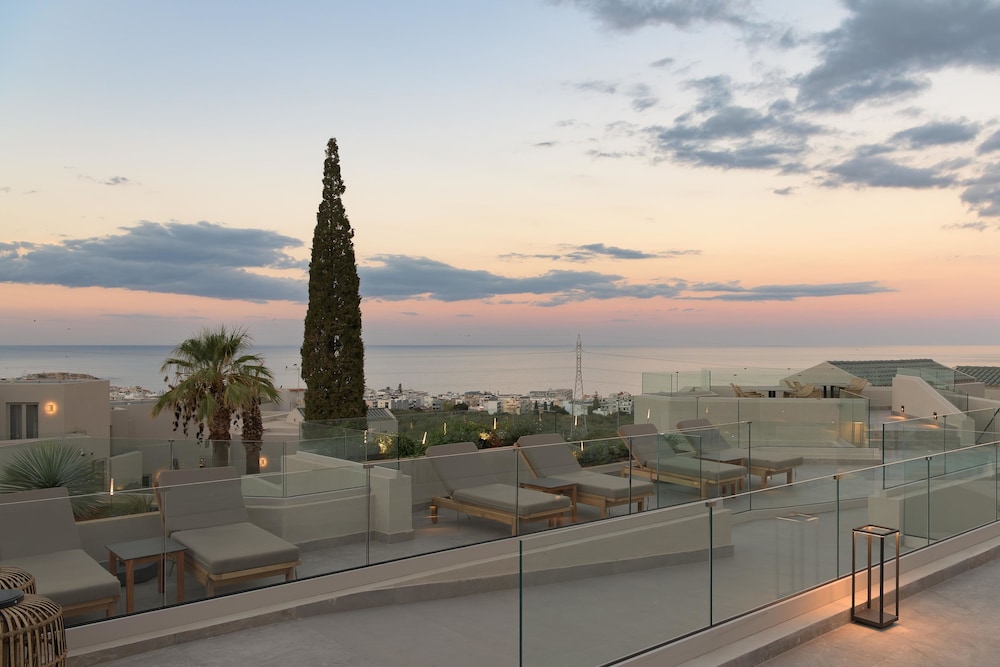 Galaxy Suites Boutique Resort — Hotel building in Hersonissos