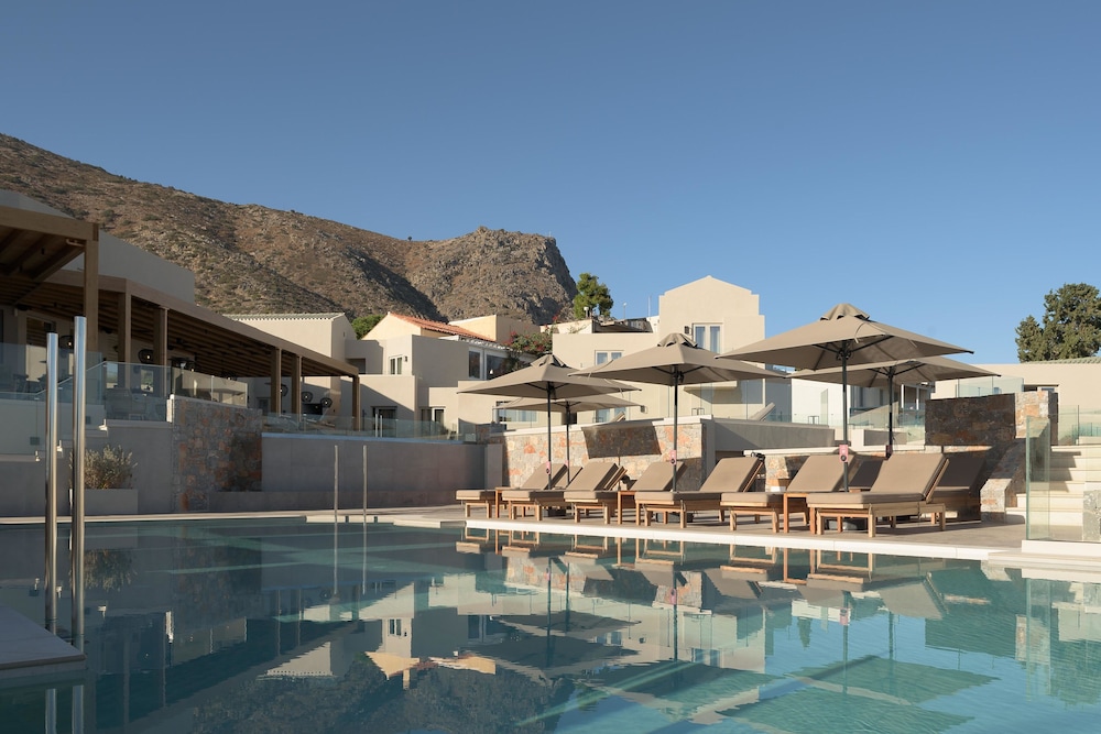 Galaxy Suites Boutique Resort — Swimming pool in Hersonissos