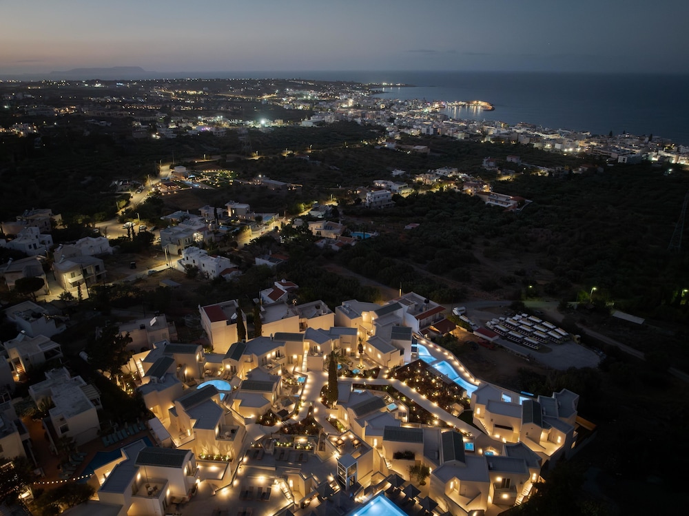 Galaxy Suites Boutique Resort — Hotel building in Hersonissos