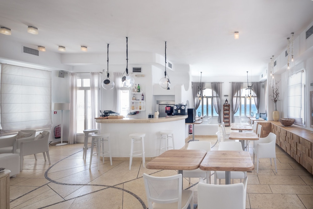 Harmony Boutique Hotel — Restaurant & bars in Mykonos Town, South Aegean