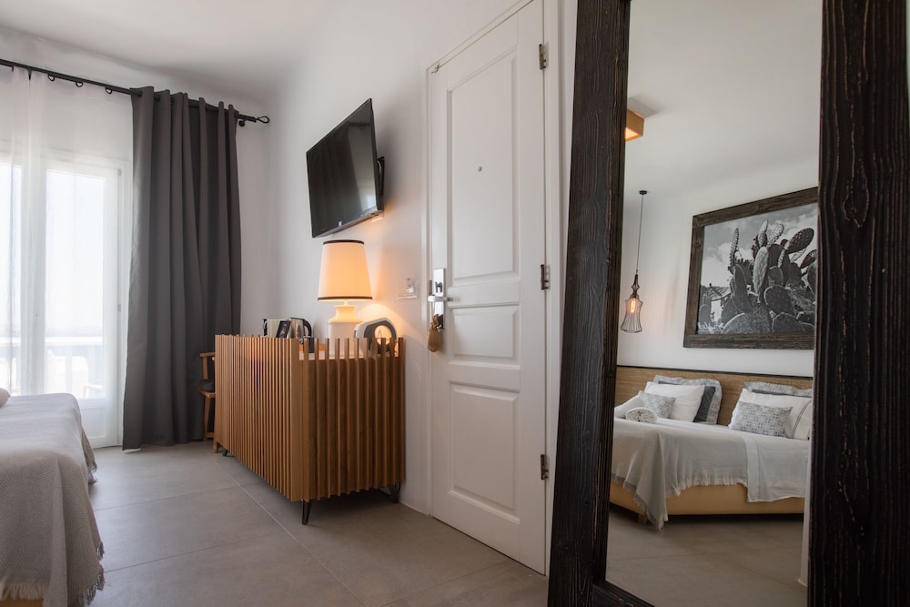 Harmony Boutique Hotel — Hotel rooms in Mykonos Town, South Aegean