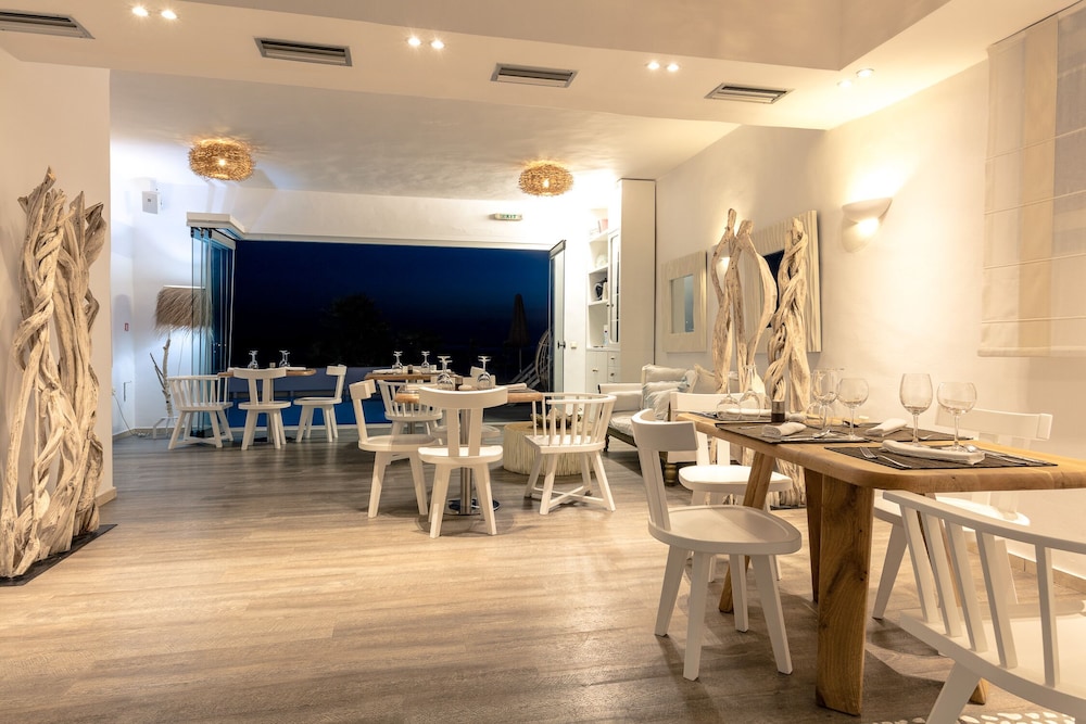Harmony Boutique Hotel — Restaurant & bars in Mykonos Town, South Aegean