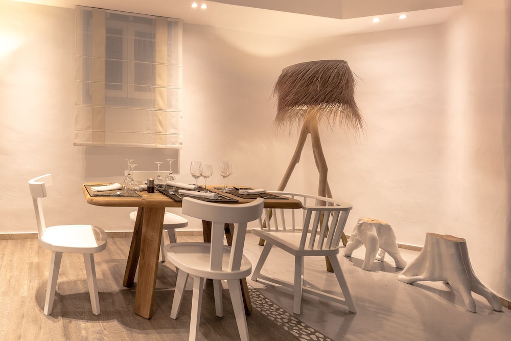 Harmony Boutique Hotel — Restaurant & bars in Mykonos Town, South Aegean