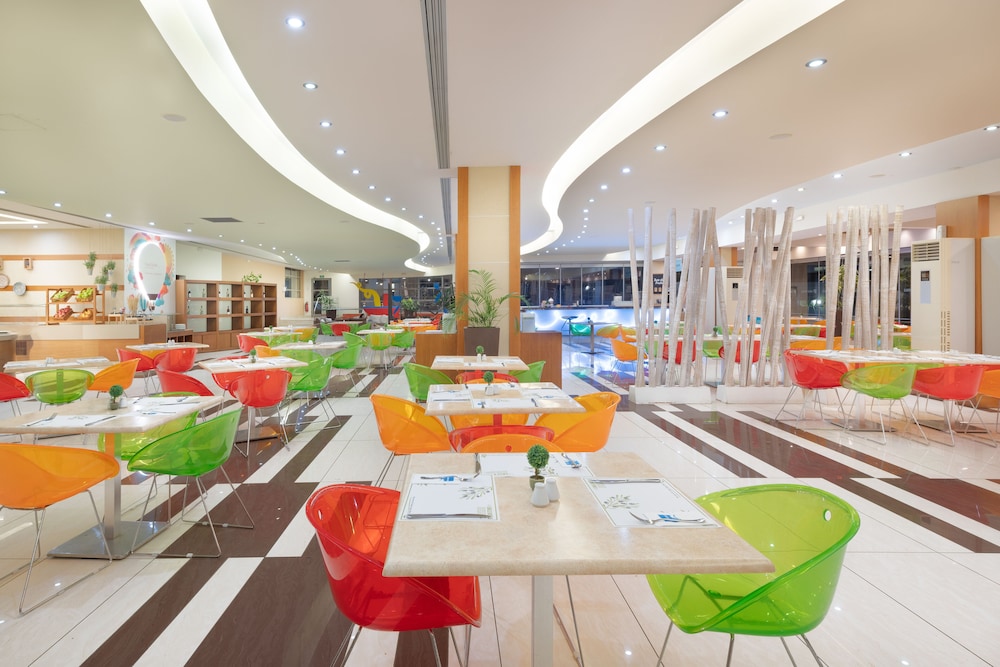 Iolida Beach by Smile Hotels — Restaurant & bars in Chania