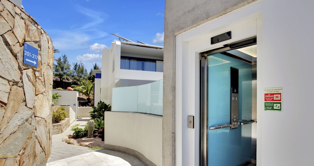 Apartamentos Garden & Sea Boutique Lodging by LIVVO — Hotel building in Esquinzo, Canary Islands
