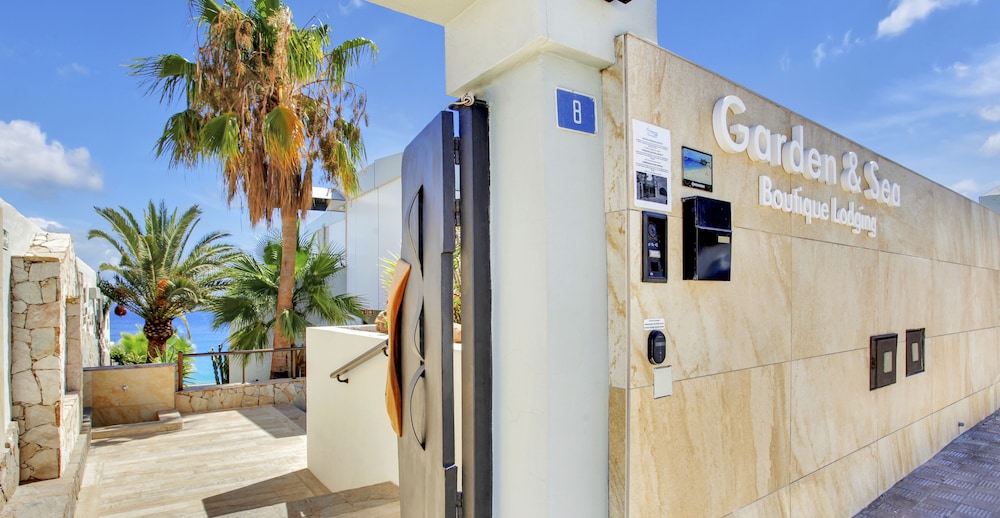 Apartamentos Garden & Sea Boutique Lodging by LIVVO — Hotel building in Esquinzo, Canary Islands