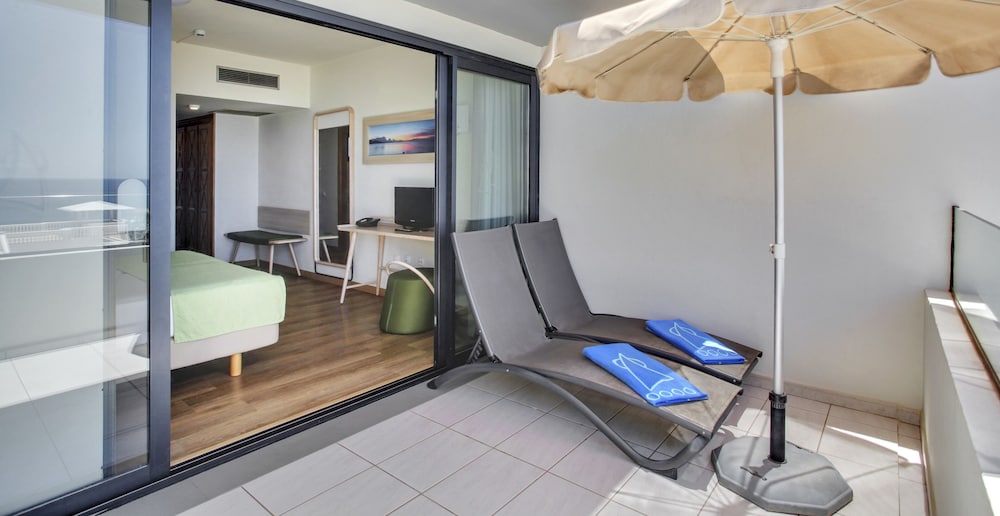 Apartamentos Garden & Sea Boutique Lodging by LIVVO — Hotel rooms in Esquinzo, Canary Islands