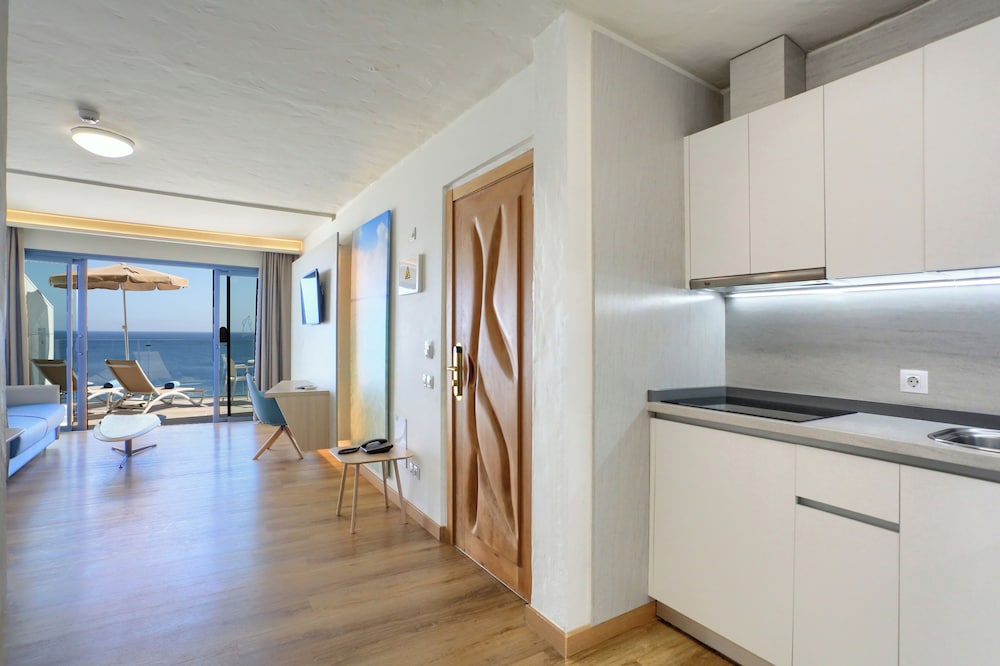 Apartamentos Garden & Sea Boutique Lodging by LIVVO — Hotel rooms in Esquinzo, Canary Islands