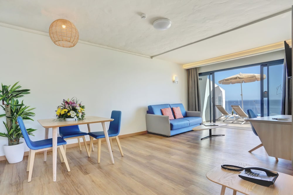 Apartamentos Garden & Sea Boutique Lodging by LIVVO — Hotel rooms in Esquinzo, Canary Islands