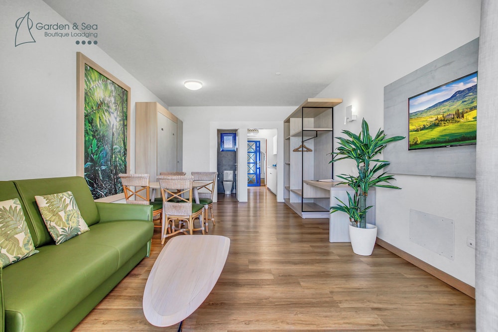 Apartamentos Garden & Sea Boutique Lodging by LIVVO — Hotel rooms in Esquinzo, Canary Islands